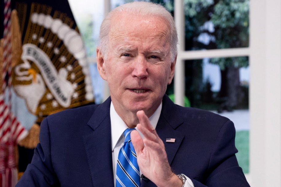 Prezydent Biden podpisał ustawę przeznaczającą 770 mld dolarów na obronę USA /MICHAEL REYNOLDS    /PAP/EPA