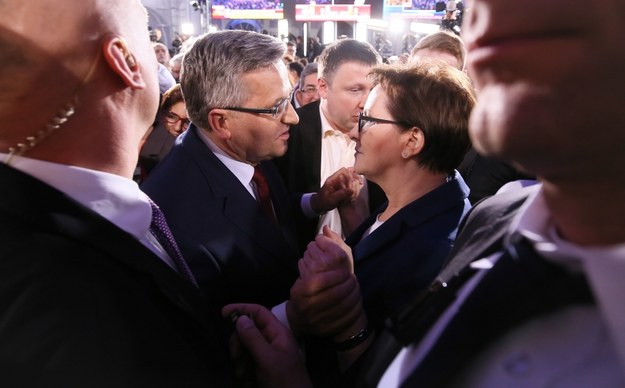 Prezydent Bronisław Komorowski i premier Ewa Kopacz podczas wieczoru wyborczego /Paweł Supernak /PAP
