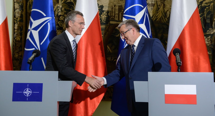 Prezydent Bronisław Komorowski  i sekretarz generalny NATO Jens Stoltenberg /Jakub Kamiński   /PAP