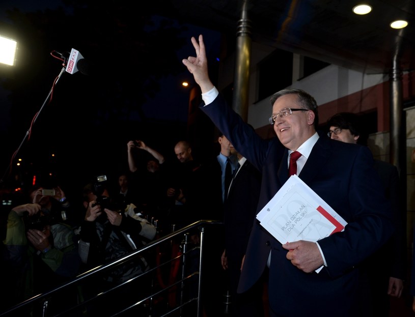Prezydent Bronisław Komorowski po debacie z Andrzejem Dudą /Jacek Turczyk /PAP
