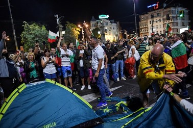 Prezydent Bułgarii chce dymisji rządu. Starcia przed parlamentem