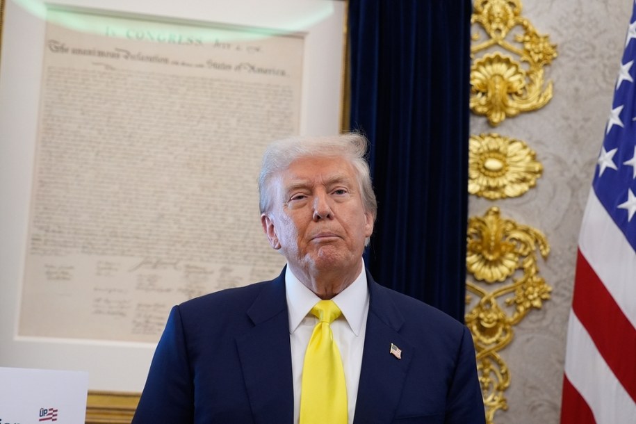 Prezydent Donald Trump dementuje jedną informację odnośnie spotkania z Putinem /EPA/YURI GRIPAS / POOL /PAP