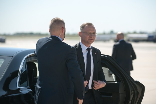 Prezydent Duda na lotnisku w Warszawie /Marcin Obara /PAP