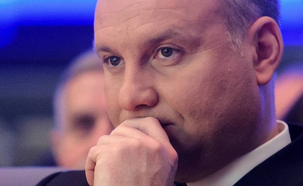 Prezydent Duda przeprasza za artykuł, który polecił na Twitterze. "Błąd"