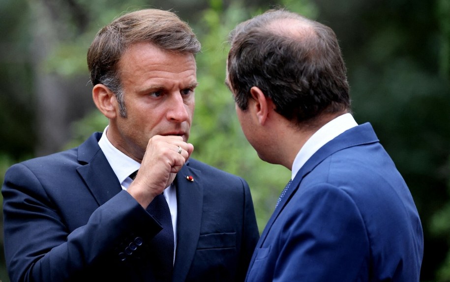 Prezydent Francji Emmanuel Macron i Sebastian Lecornu na zdjęciu z 2022 r. (Lecornu był wówczas ministrem obrony) /Jacovides Dominique/Pool/ABACA/Abaca /East News