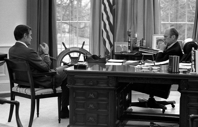 Prezydent Gerald Ford spotyka się z kandydatem na dyrektora CIA Georgem H. W. Bushem 17 grudnia 1975 r. /materiały prasowe