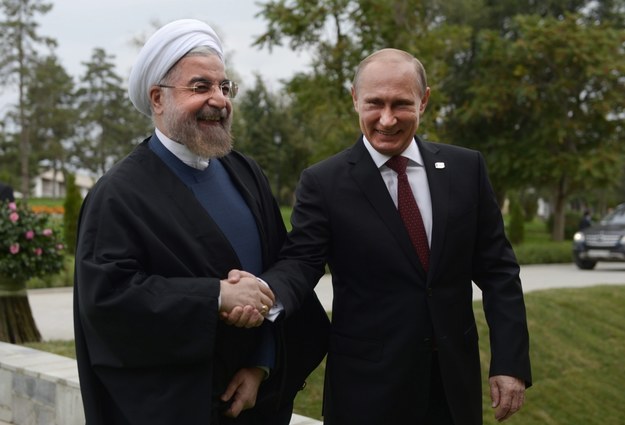 Prezydent Iranu Hasan Rowhani i prezydent Rosji Władimir Putin /ALEXEY NIKOLSKY/RIA NOVOSTI/KREMLIN POOL /PAP/EPA