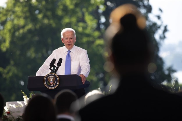 Prezydent Joe Biden wczoraj spotkał się z Władimirem Putinem /PETER KLAUNZER /PAP/EPA