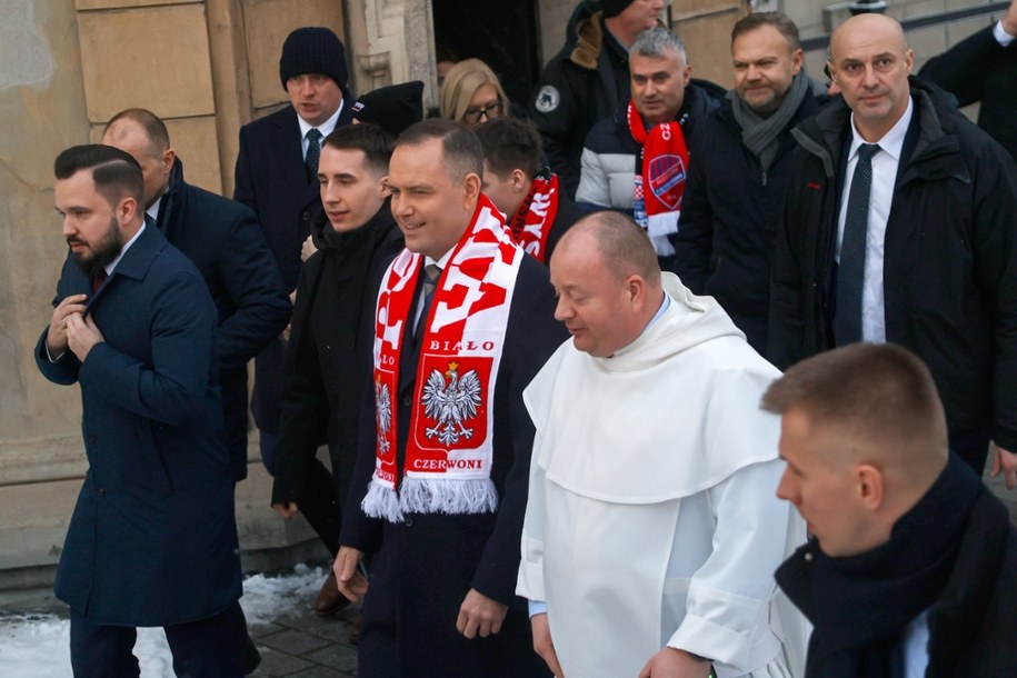 Prezydent Karol Nawrocki  oraz kustosz Jasnej Góry o. Waldemar Pastusiak. /Waldemar Deska