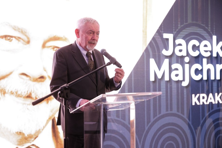 Prezydent Krakowa Jacek Majchrowski odbiera nagrodę Krakowianin Dekady /	Łukasz Gągulski /PAP