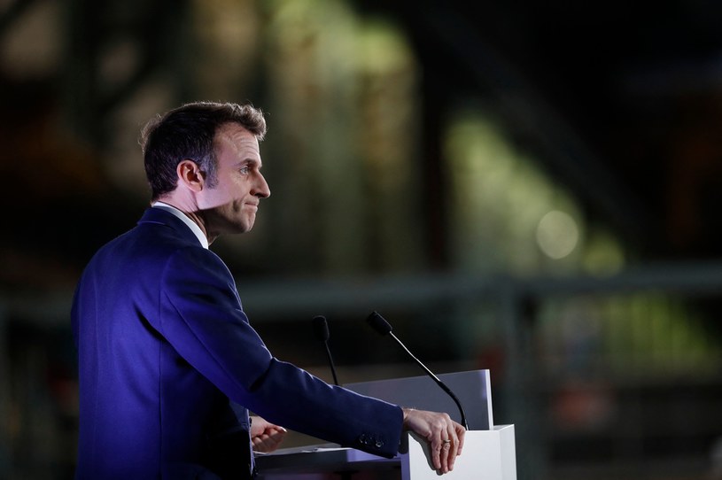 Prezydent Macron zapowiada budowę nowych reaktorów jądrowych /AFP