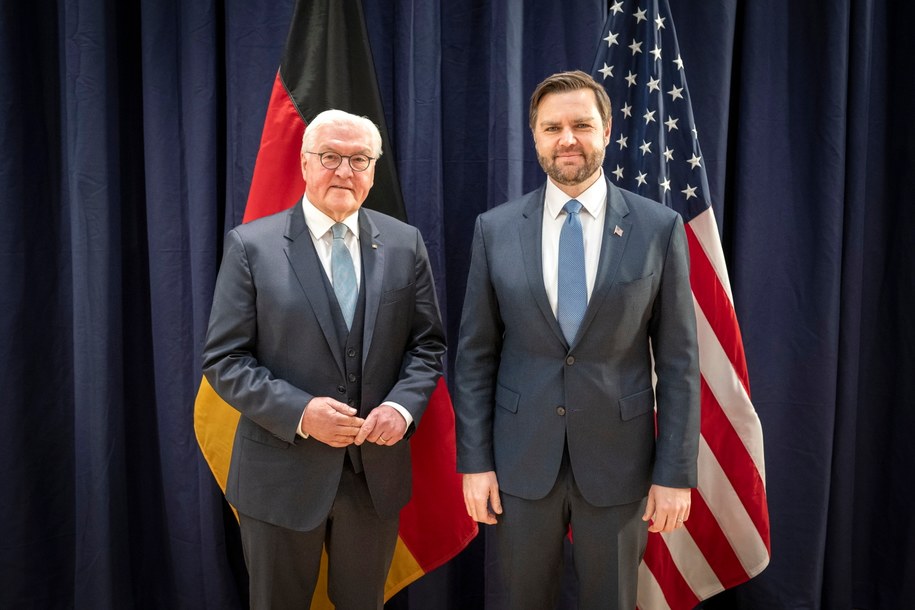 Prezydent Niemiec Frank-Walter Steinmeier i wiceprezydent USA J.D. Vance /Guido Bergmann/HANDOUT /PAP/EPA
