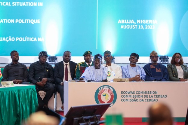 Prezydent Nigerii Bola Tinubu i przywódcy Wspólnoty Gospodarczej Państw Afryki Zachodniej /STR /PAP/EPA