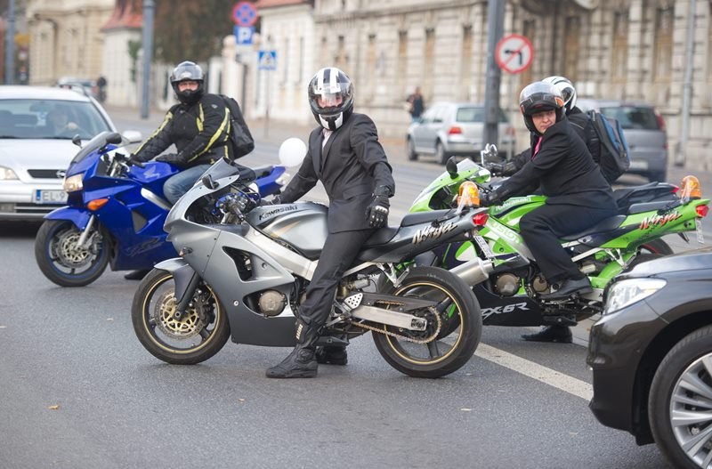 Prezydent podpisał liberalizację przepisów dotyczących motocyklistów /Grzegorz Michałowski /PAP