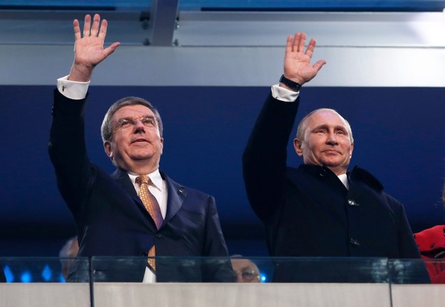 Prezydent Rosji Władimir Putin i szef MKOl Thomas Bach /BARBARA WALTON /PAP/EPA
