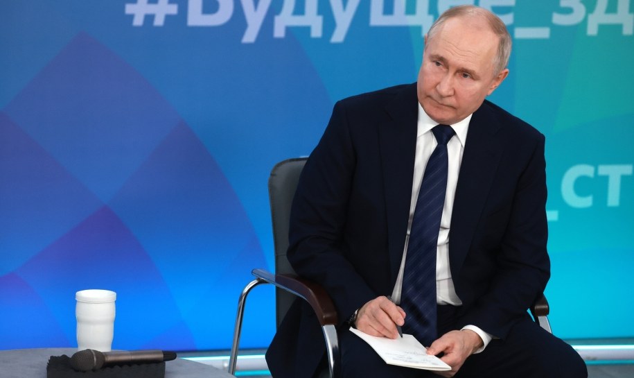 Prezydent Rosji Władimir Putin na spotkaniu ze studentami w Królewcu /VYACHESLAV PROKOFYEV / SPUTNIK / KREMLIN POOL  /PAP/EPA