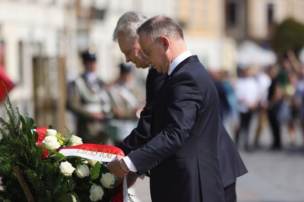 Prezydent RP Andrzej Duda i prezydent Litwy Gitanas Nauseda podczas ceremonii złożenia wieńców pod Pomnikiem Unii Lubelskiej /Bartłomiej Wójtowicz /PAP