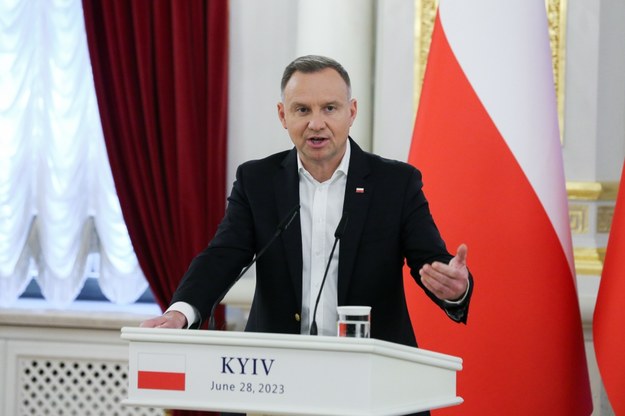 Prezydent RP Andrzej Duda podczas konferencji prasowej po spotkaniu z prezydentem Ukrainy Wołodymyrem Zełenskim i prezydentem Litwy Gitanasem Nausedą w Kijowie. /Marek Borawski/KPRP /PAP