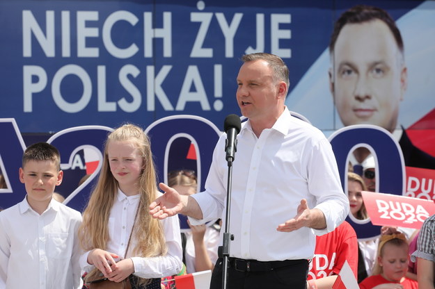 Prezydent RP Andrzej Duda podczas spotkania z mieszkańcami we wsi Gózd /Paweł Supernak /PAP