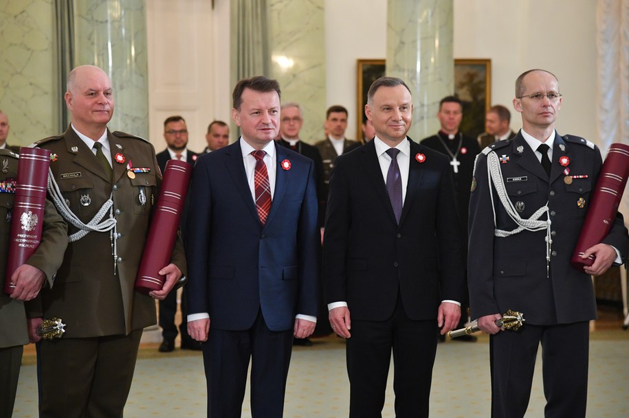 Prezydent RP Andrzej Duda podczas uroczystości wręczenia nominacji generalskich oraz admiralskiej oficerom Wojska Polskiego /Radek Pietruszka /PAP