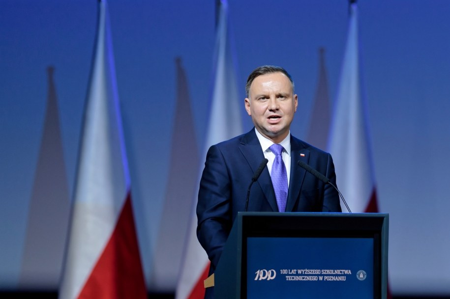 Prezydent RP Andrzej Duda podczas uroczystości z okazji 100-lecia wyższego szkolnictwa technicznego w Poznaniu /Jakub Kaczmarczyk /PAP