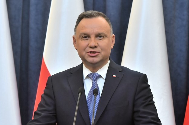 Prezydent RP Andrzej Duda podczas wypowiedzi dla mediów /Andrzej Lange /PAP