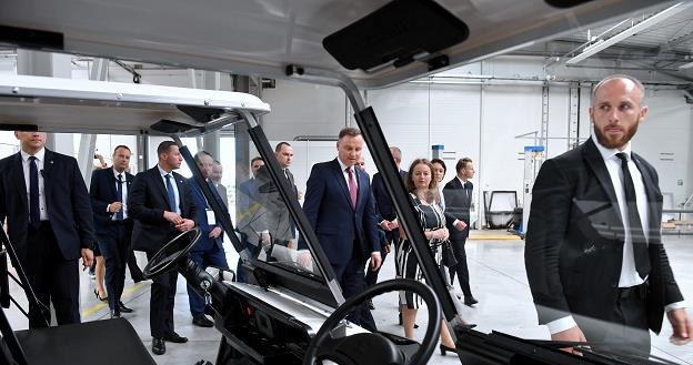 Prezydent RP Andrzej Duda zwiedza fabrykę pojazdów elektrycznych Melex /PAP
