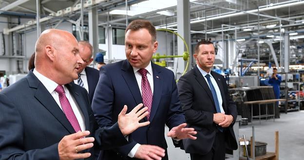 Prezydent RP Andrzej Duda zwiedza fabrykę pojazdów elektrycznych Melex /PAP