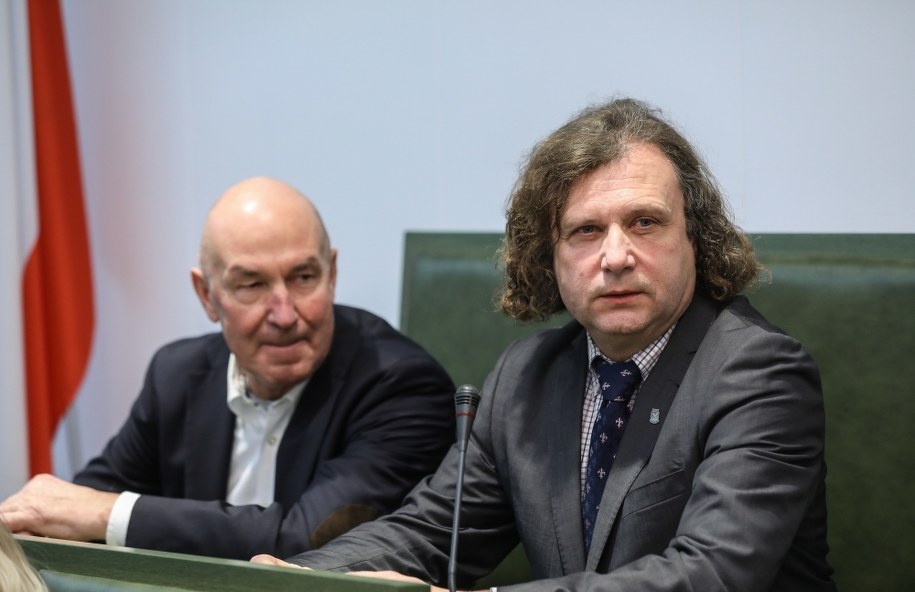 Prezydent Sopotu Jacek Karnowski (po prawej) i diler samochodowy Włodzimierz Groblewski na sali rozpraw Sądu Najwyższego w Warszawie /Rafał Guz /PAP