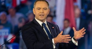 Prezydent spotkał się z premierem. Na razie brak decyzji ws. SAFE