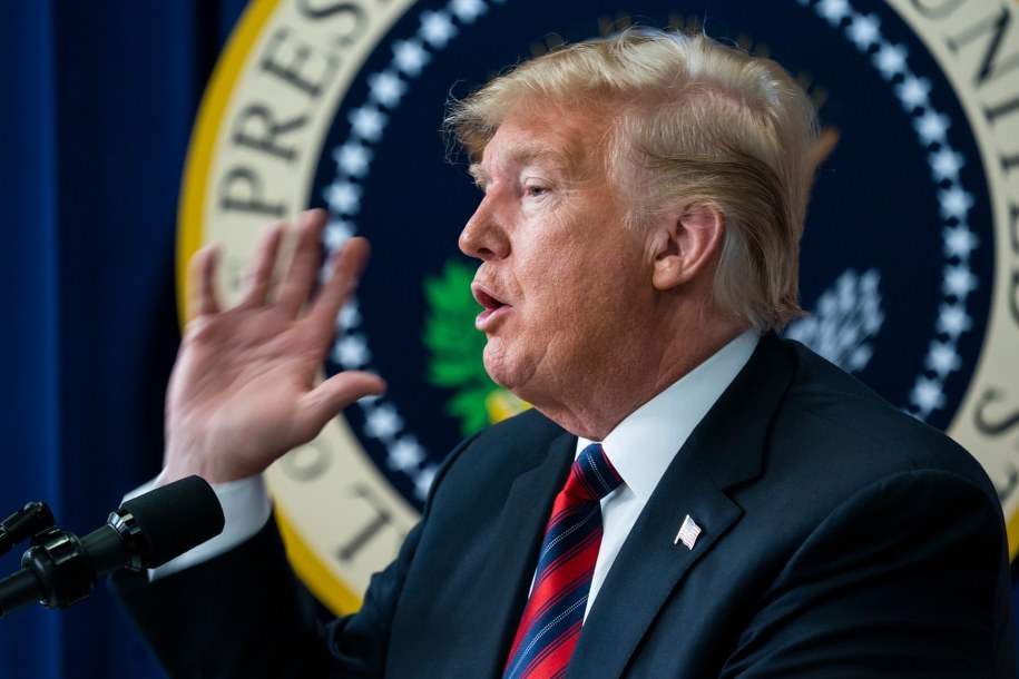 Prezydent Trump z przyjemnością spotka się z panem w Paryżu w kuluarach tego międzynarodowego wydarzenia" - stwierdził Bolton /JIM LO SCALZO /PAP