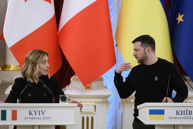 Prezydent Ukrainy Wołodymyr Zełenski (P) i premier Włoch Giorgia Meloni (L) podczas wspólnej konferencji prasowej w Kijowie /Vladyslav Musiienko /PAP