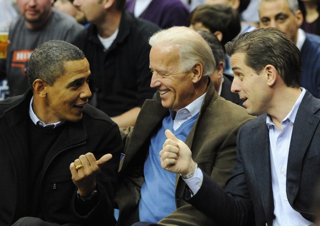Prezydent USA Barack Obama, wiceprezydent Joe Biden i Hunter Biden /ALEXIS C. GLENN / POOL    /PAP/EPA