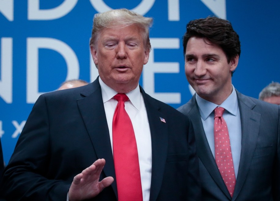 Prezydent USA Donald Trump i premier Kanady  Justin Trudeau podczas szczytu NATO w Londynie /OLIVIER HOSLET /PAP/EPA