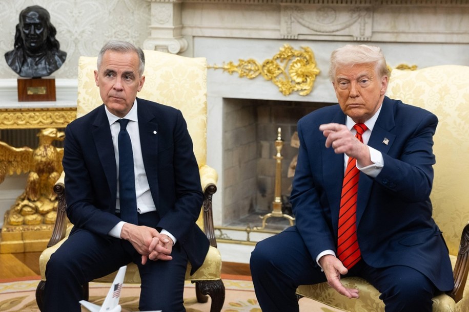 Prezydent USA Donald Trump i premier Kanady Mark Carney podczas spotkania w Białym Domu /	Francis Chung - Pool via CNP /PAP/EPA
