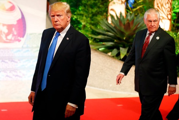 Prezydent USA Donald Trump i sekretarz stanu USA Rex Tillerson /BULLIT MARQUEZ/POOL /PAP/EPA