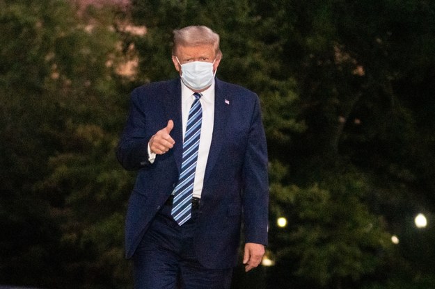 Prezydent USA Donald Trump po powrocie do Białego Domu ze szpitala /KEN CEDENO / POOL /PAP/EPA