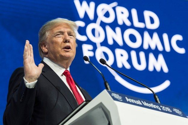 Prezydent USA Donald Trump przemawia w Davos /LAURENT GILLIERON /PAP/EPA