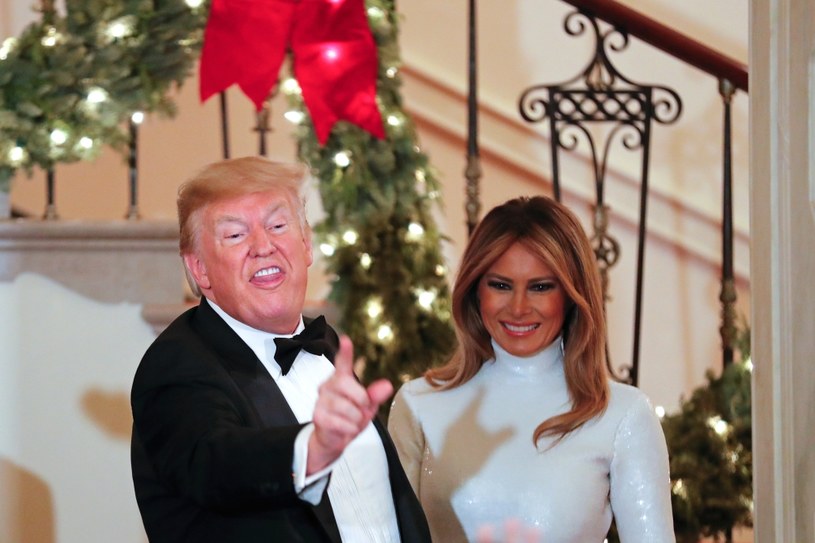 Prezydent USA Donald Trump z żoną Melanią Trump /ROBERTO SCHMIDT / AFP /AFP