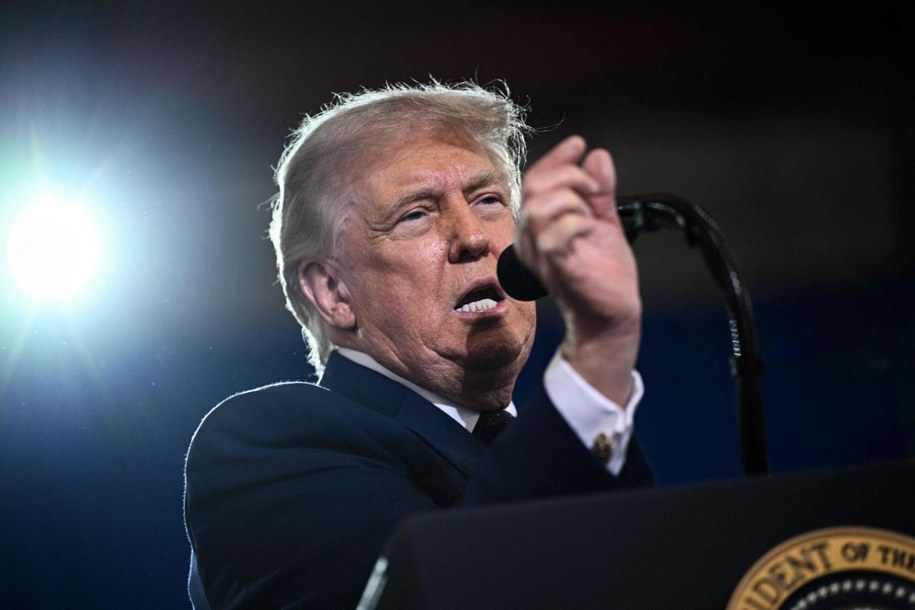 Prezydent USA Donald Trump /BRENDAN SMIALOWSKI/AFP /East News