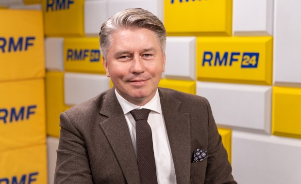 "Prezydent USA jest narcyzem. Dopóki się podlizujesz, jest w porządku"