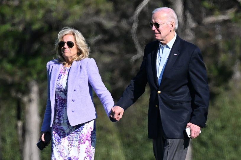 Prezydent USA Joe Biden i jego małżonka Jill zarobili w ub. roku 579 514 dolarów /ANDREW CABALLERO-REYNOLDS /AFP