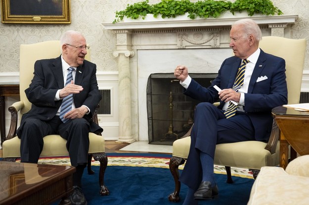 Prezydent USA Joe Biden i prezydent Izraela Reuwen Riwlin w Gabinecie Owalnym /Doug Mills / POOL /PAP/EPA