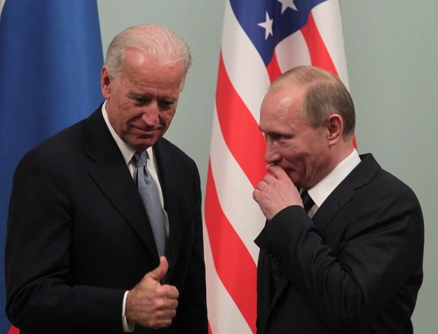Prezydent USA Joe Biden i prezydent Rosji Władimir Putin rozmawiali telefonicznie m.in. na temat sytuacji na wschodzie Ukrainy (tutaj: na zdjęciu archiwalnym z marca 2011) /MAXIM SHIPENKOV    /PAP/EPA