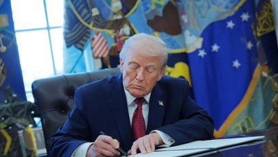 Prezydent USA podpisał budżet. Co dalej z kontrowersyjnymi służbami?