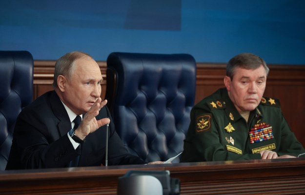 Prezydent Władimir Putin i  gen. Walerij Gierasimow /MIKHAIL KLIMENTYEV / SPUTNIK / KREMLIN POOL /PAP/EPA