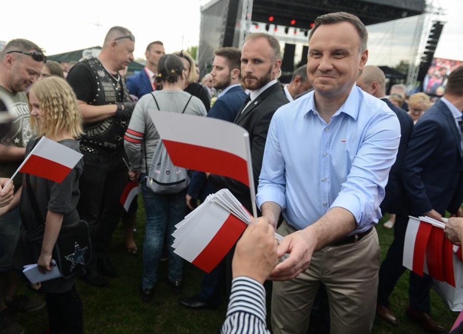 Prezydent zaproponował referendum ws. konstytucji / 	Jakub Kamiński    /PAP