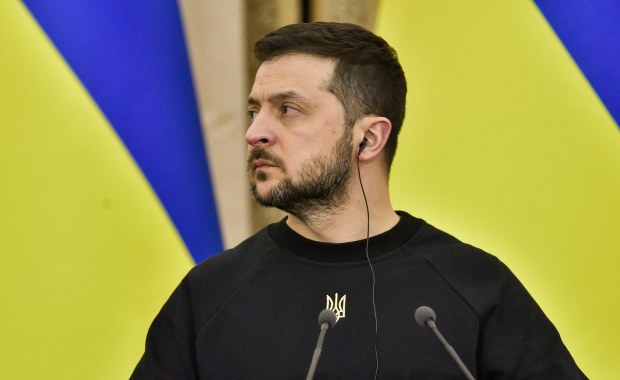 Prezydent Zełenski: Sytuacja na froncie robi się coraz cięższa [ZAPIS RELACJI]