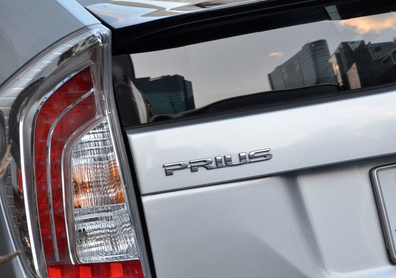 Prius to model, który spopularyzował ideę aut hybrydowych /AFP