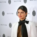 Priyanka Chopra bez stanika w przezroczystej bluzce!